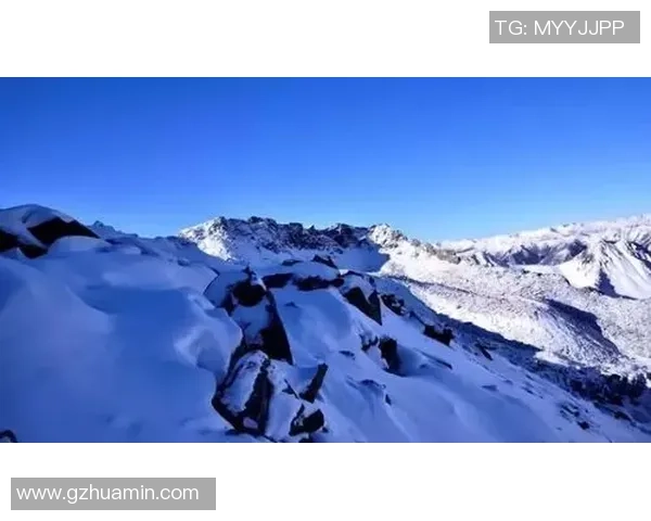 成都极限运动队创新边路渗透战术解析与实战应用探讨